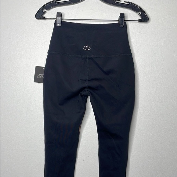 Beyond yoga matching set - Picture 11 of 15